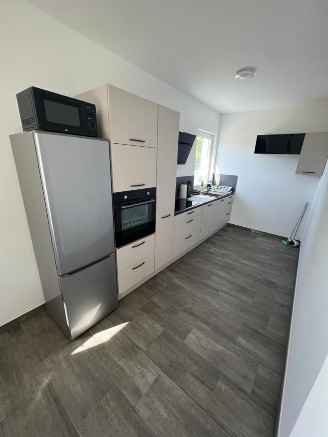 Doppelhaushaelfte Mit Terrasse Villa Elmenhorst/Lichtenhagen Dış mekan fotoğraf