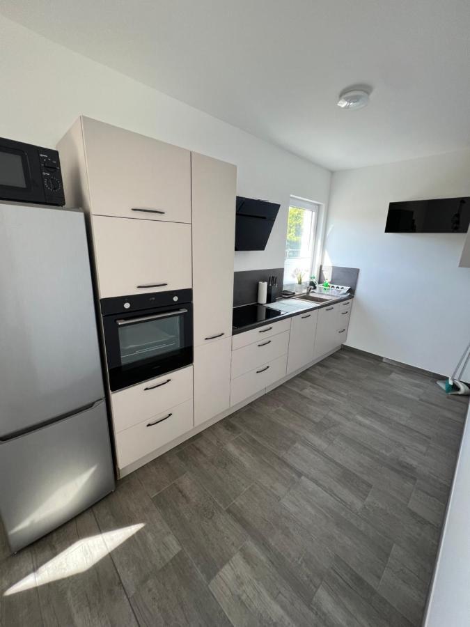 Doppelhaushaelfte Mit Terrasse Villa Elmenhorst/Lichtenhagen Dış mekan fotoğraf