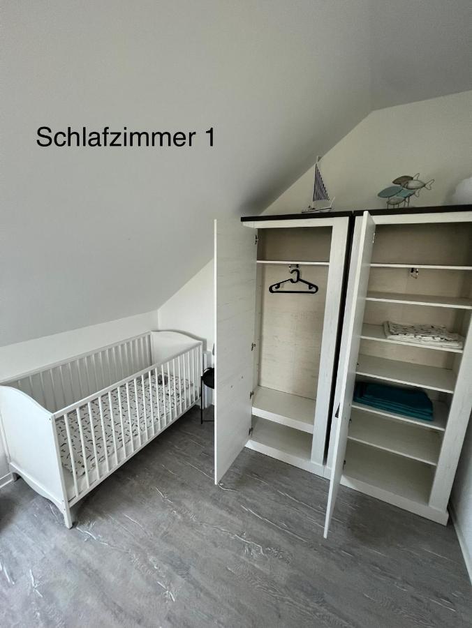 Doppelhaushaelfte Mit Terrasse Villa Elmenhorst/Lichtenhagen Dış mekan fotoğraf