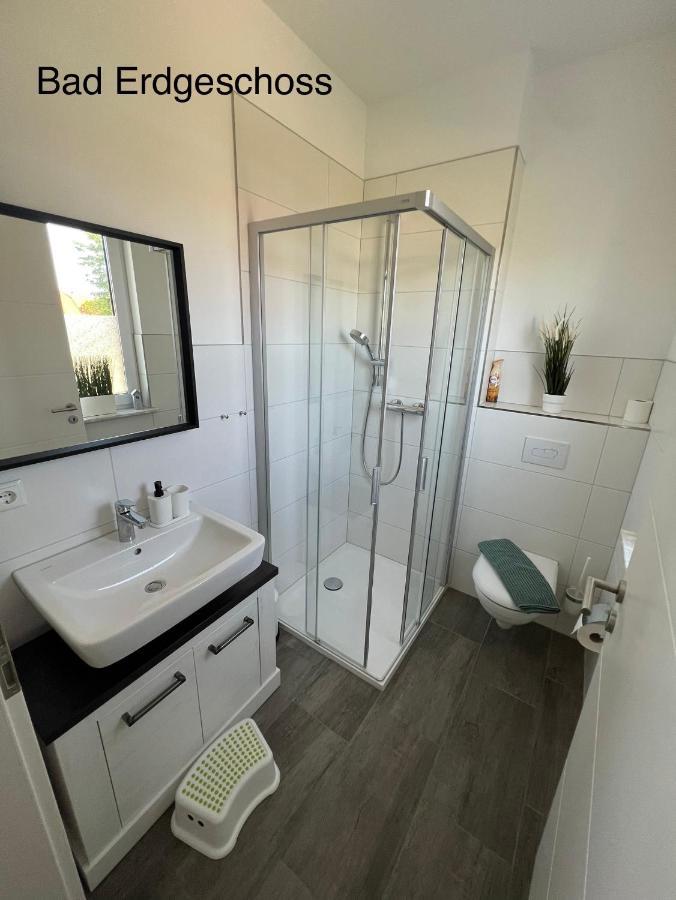 Doppelhaushaelfte Mit Terrasse Villa Elmenhorst/Lichtenhagen Dış mekan fotoğraf